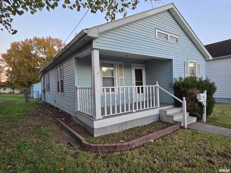 1028 S Roosevelt Street, Harrisburg, IL 62946-2838 - Image #2