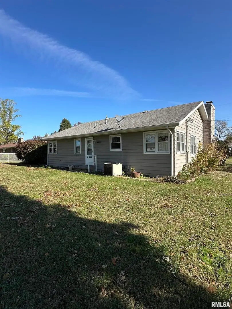 939 S Lake Drive, Du Quoin No 3, IL 62832 - Image #2