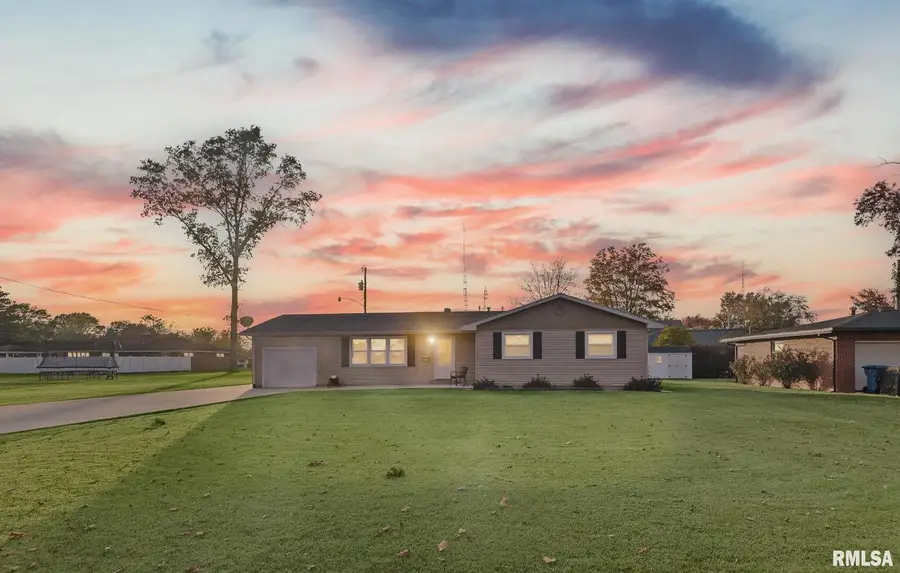 628 Sara Drive, Centralia, IL 62891 - Image #2