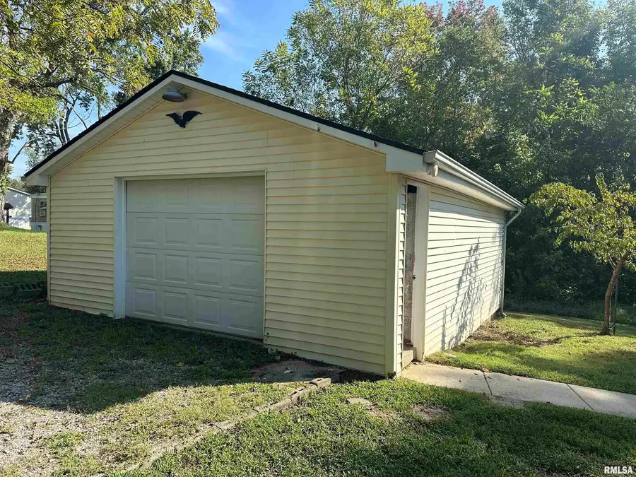 338 Warren Road, Carbondale, IL 62901 - Image #3