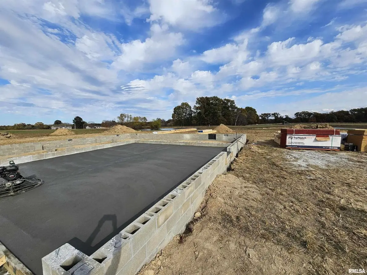 18366 N Jefferson Field Lane, Mount Vernon, IL 62864 - Image #1