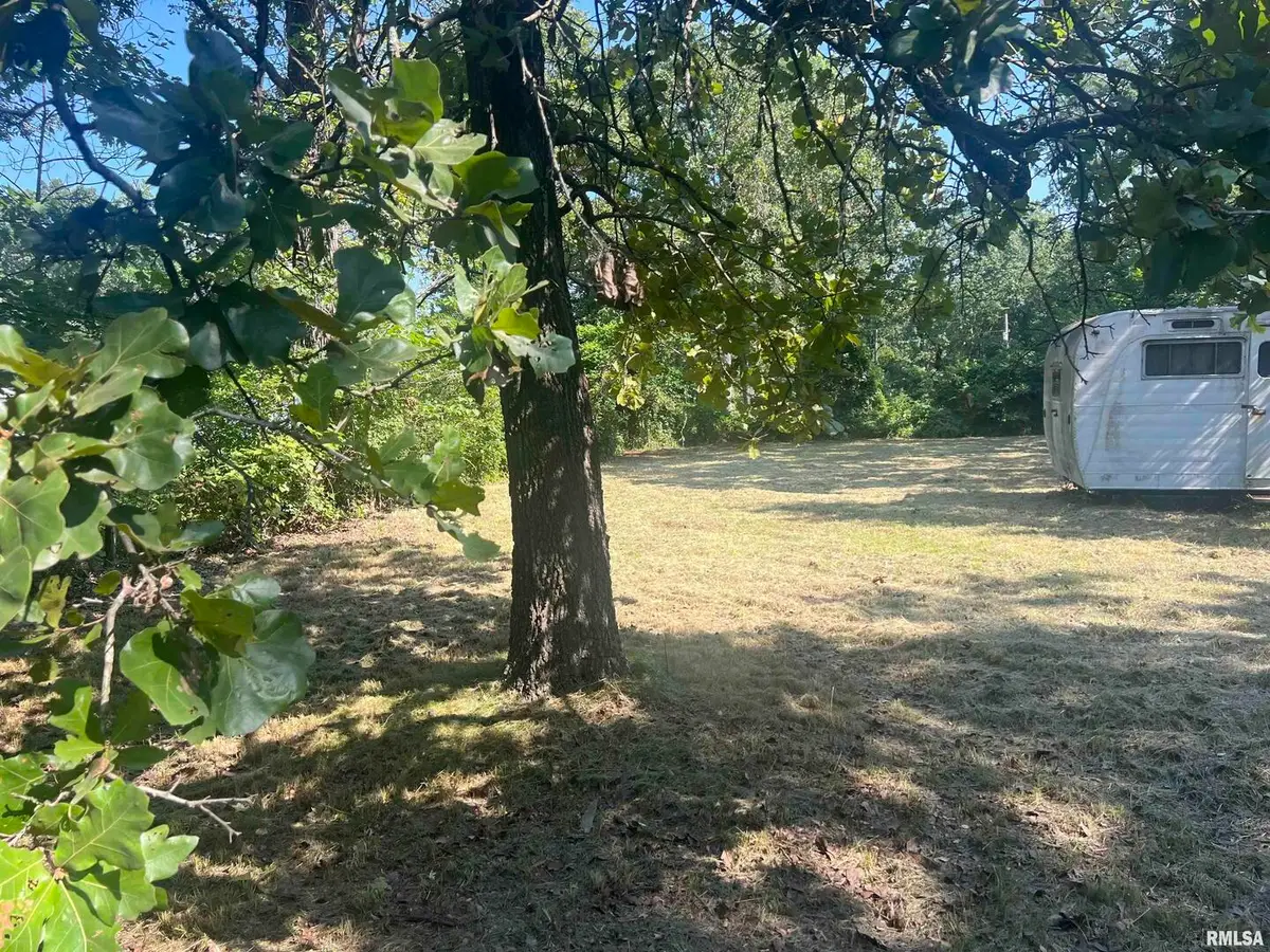 2071 Lindell Avenue, Odin, IL 62870 - Image #1