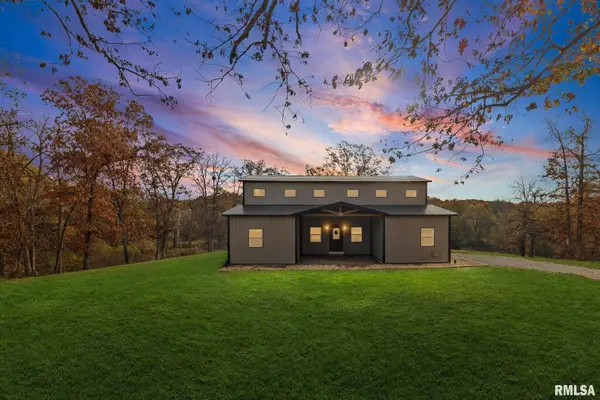 7984 Wilson Road, Kinmundy, IL 62854