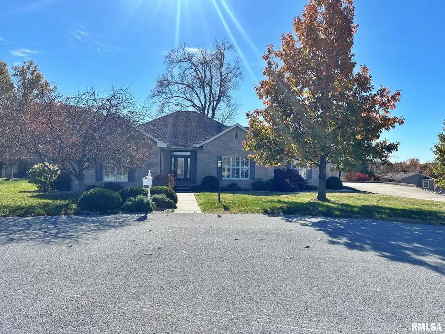8 Dogwood Place, Harrisburg, IL 62946 - Image #2