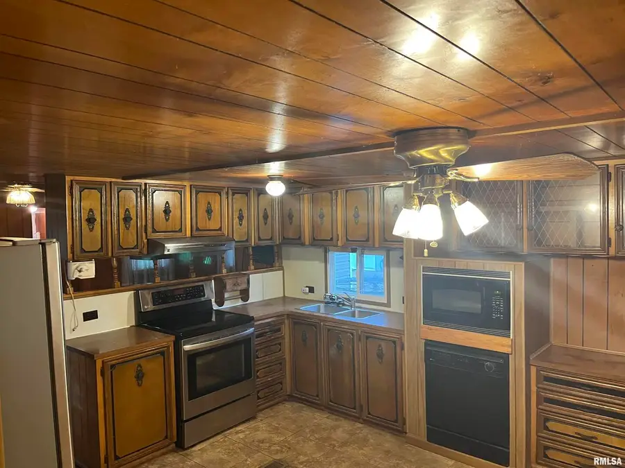 1000 Dover Street, Centralia, IL 62801-0000 - Image #2