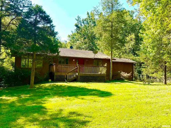 592 Brush Hill Road, Carbondale, IL 62901