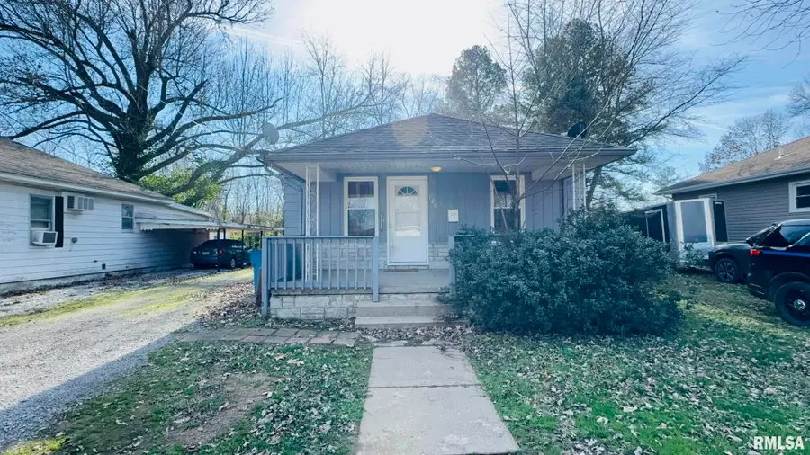 720 E Taylor Street, Benton, IL 62812 - Image #2