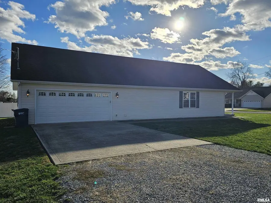 408 W Beacon Court, Mount Vernon, IL 62864 - #3