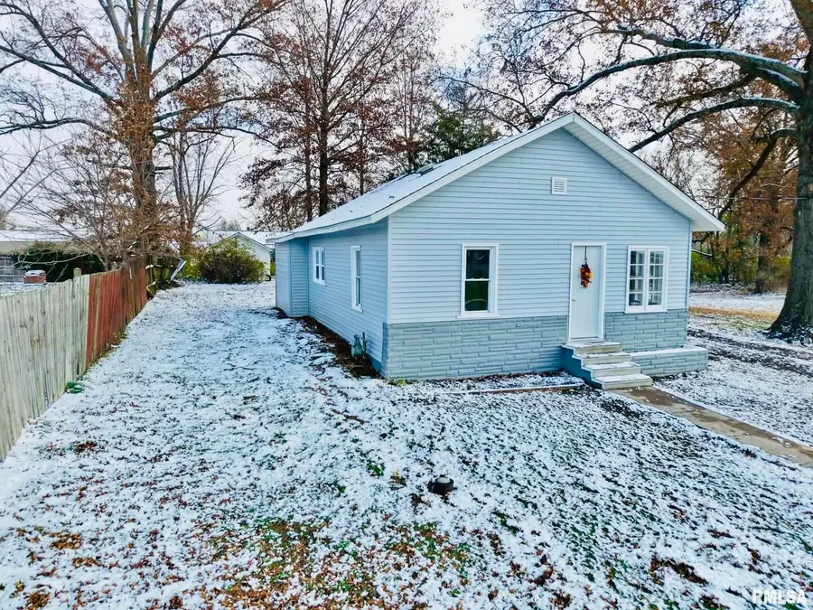 618 S Mcleansboro Street, Benton, IL 62812 - Image #2