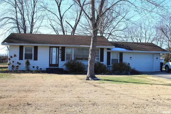 2639 S Broadway S Avenue, Salem, IL 62881