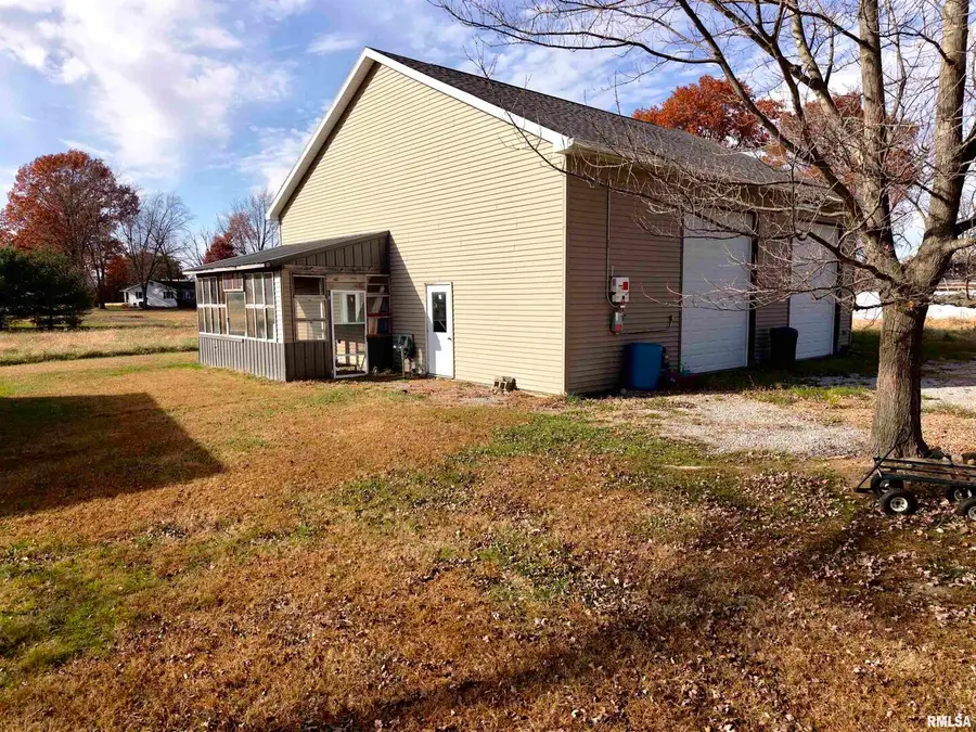 103 Watkins Street, Cisne, IL 62823 - Image #3