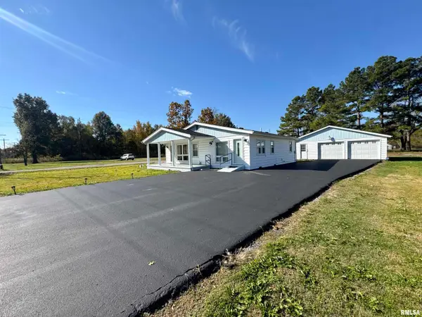 305 Railroad Street, Tamms, IL 62988