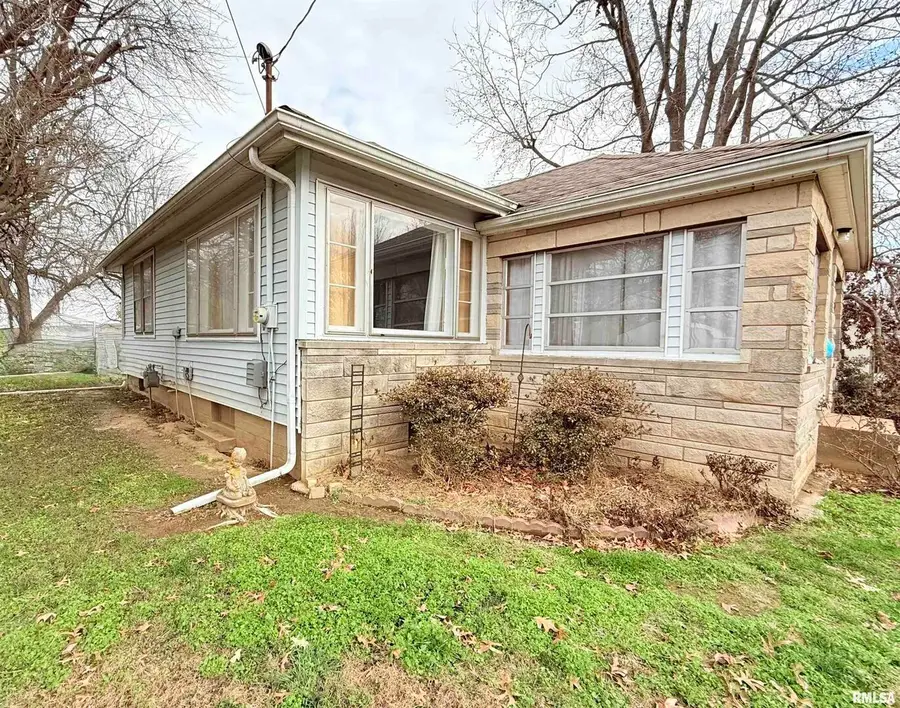 1708 Yew Street, Harrisburg, IL 62946 - Image #3