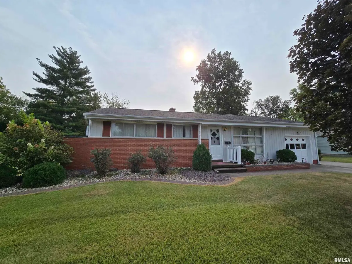 10 Park Lane, Centralia, IL 62801 - Image #1