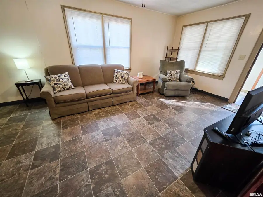 7847 Old Highway 50, Flora, IL 62839 - Image #3