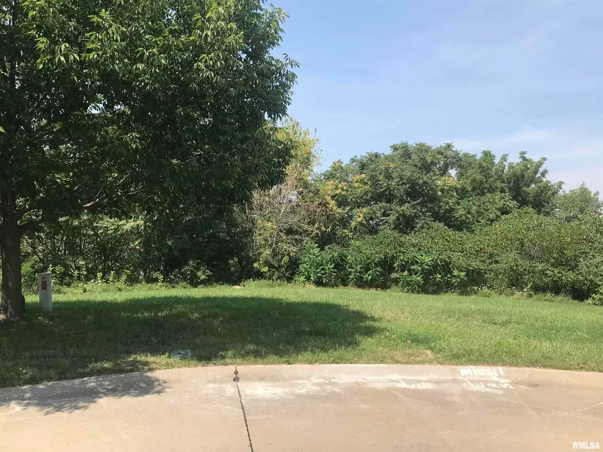 671 7th Street Court, Moline, IL 61265 - Image #1