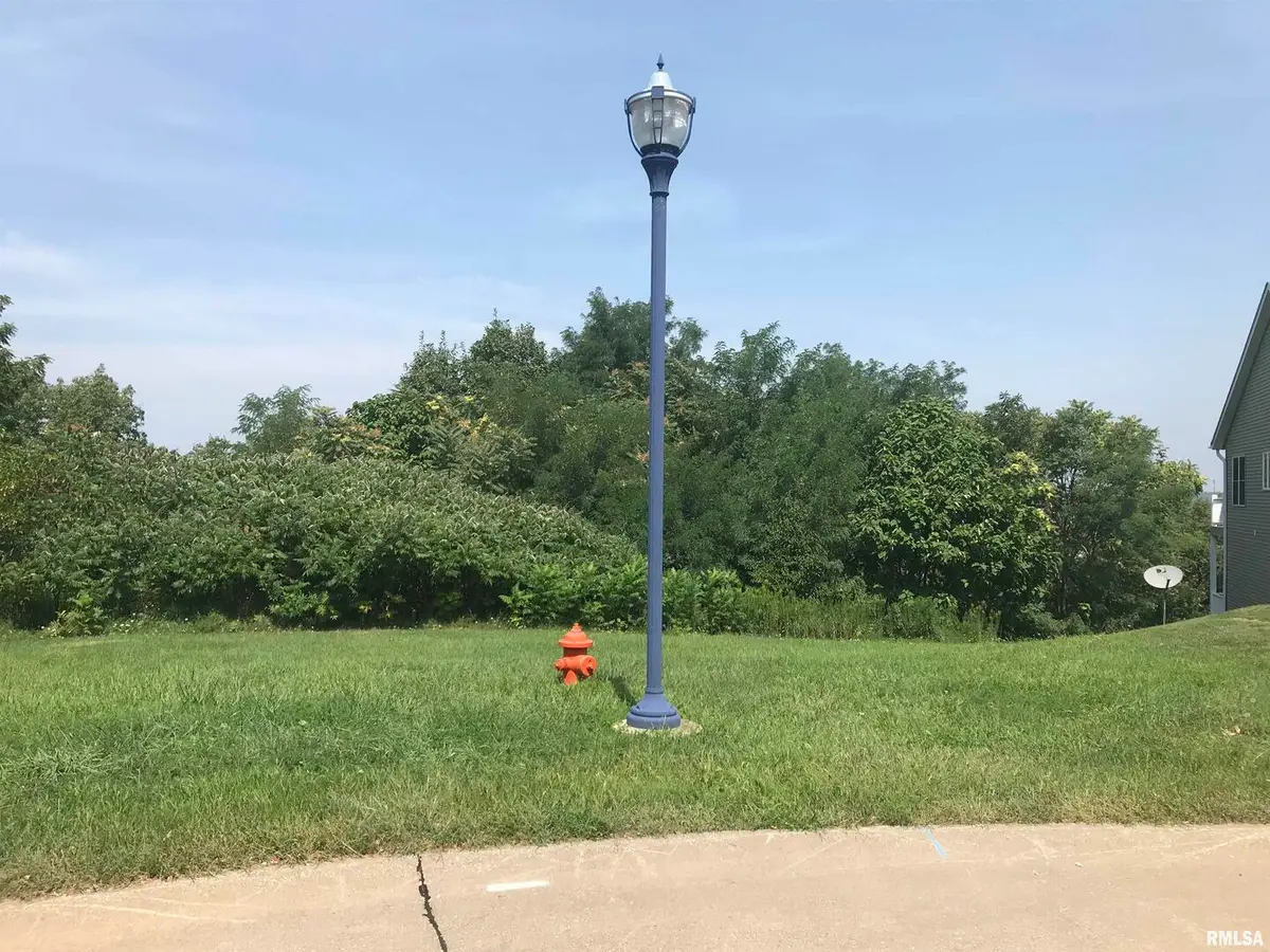 631 7th Street Court, Moline, IL 61265 - Image #1