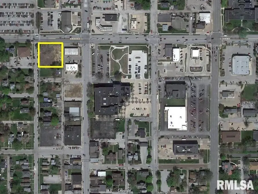 321 W Locust Street, Davenport, IA 52803 - #2