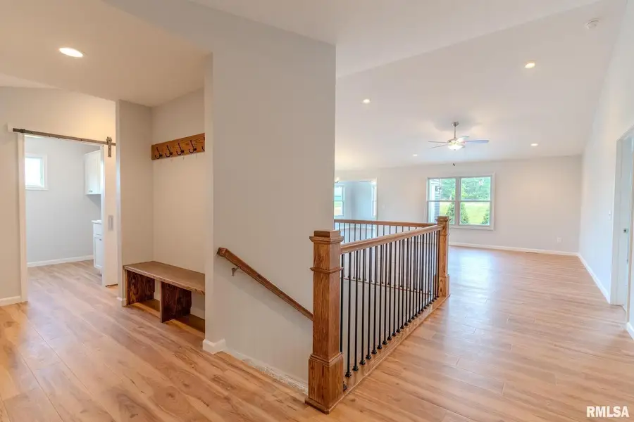 941 9th Avenue N, Clinton, IA 52732 - Image #2