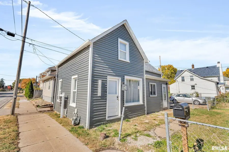 1011 19th Avenue, Moline, IL 61265 - Image #2