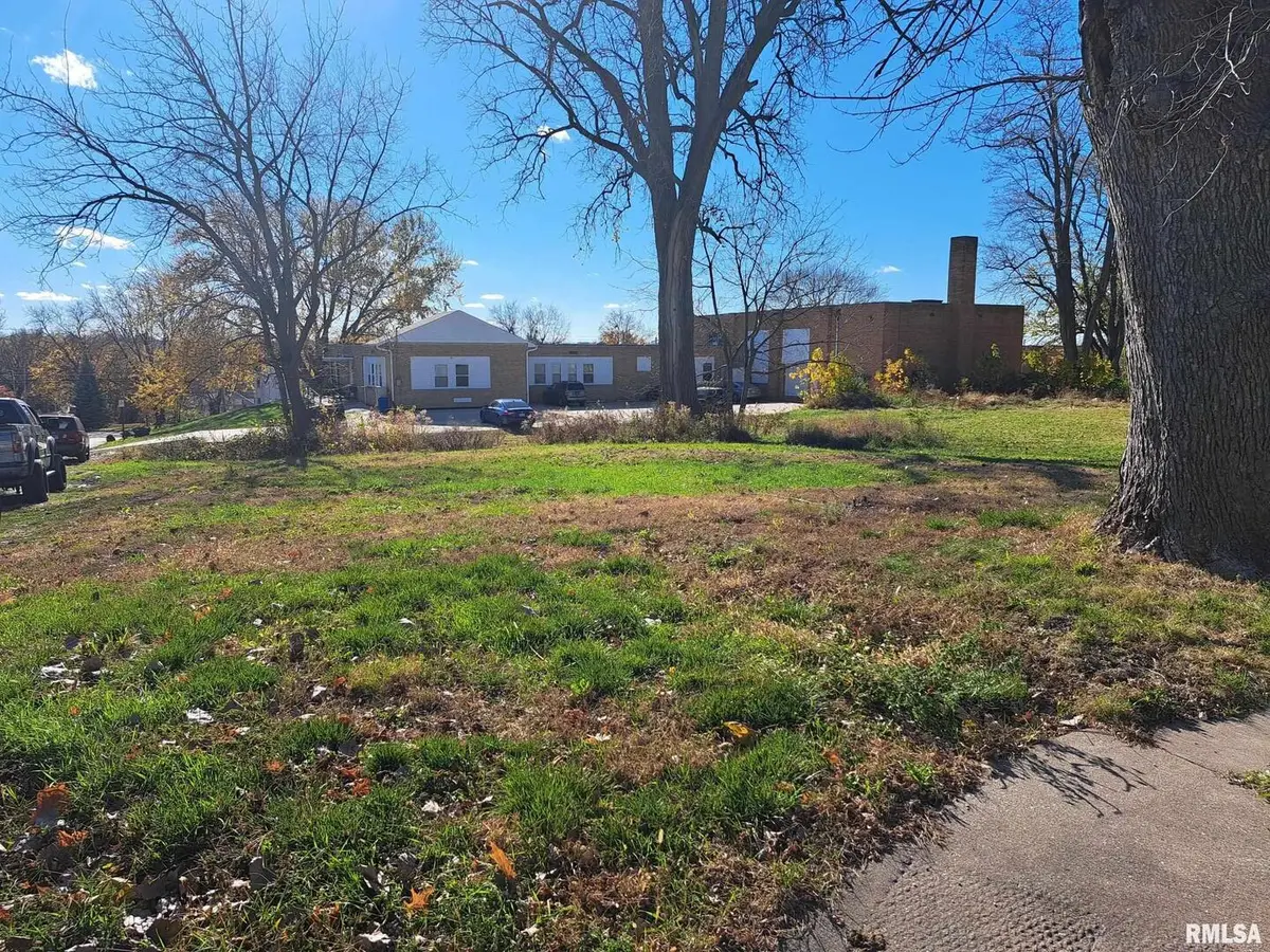 2124 2nd Avenue, Moline, IL 61244 - Image #1