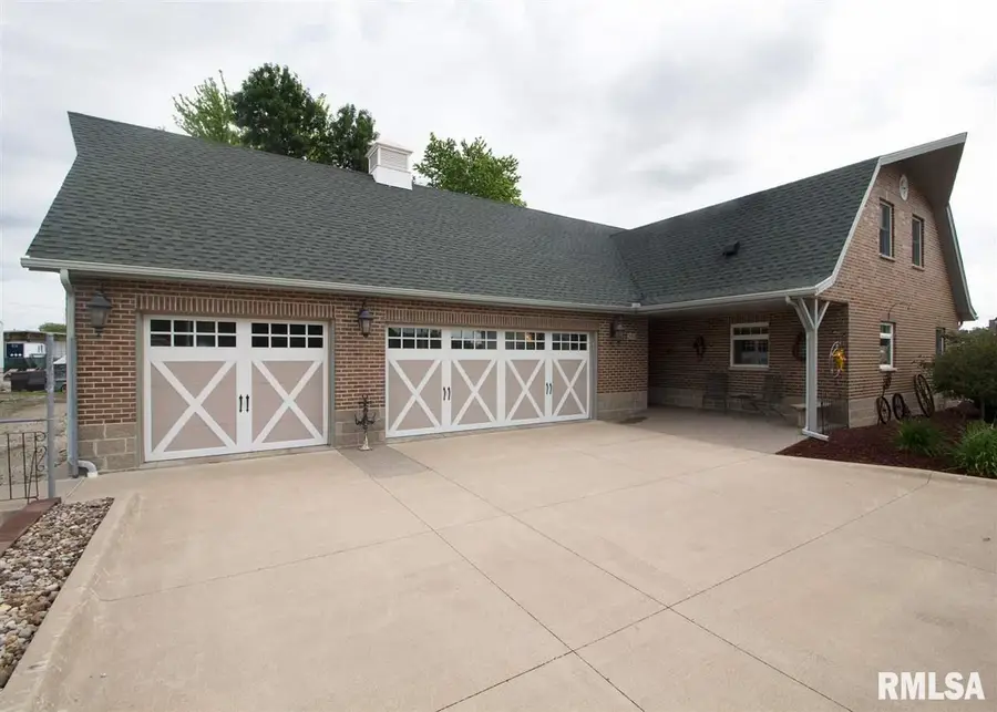 225 34th Avenue, Rock Island, IL 61201 - Image #2