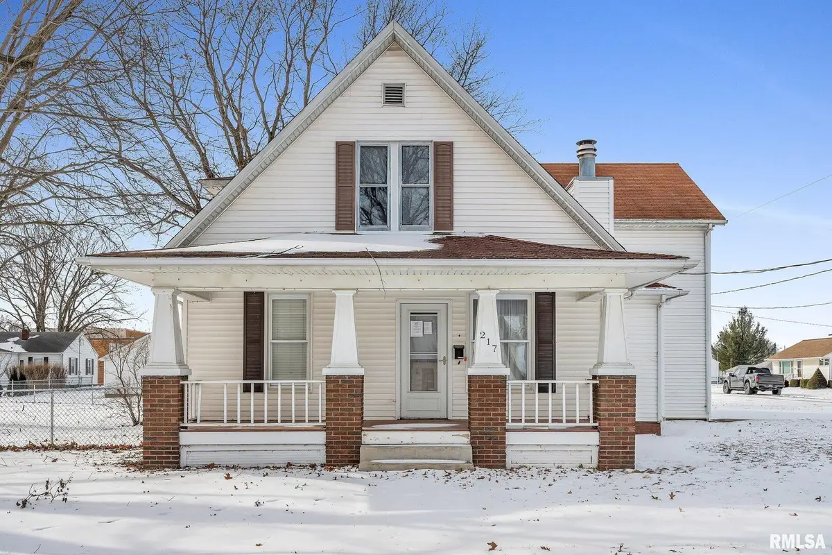 217 N 5th Avenue, New Windsor, IL 61465 - #1