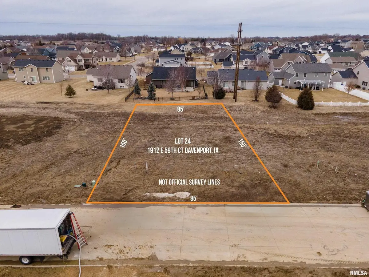 1912 E 59th Court, Davenport, IA 52807 - Image #1