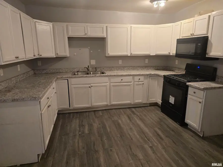 616 E 6th Street, Davenport, IA 52803 - Image #2