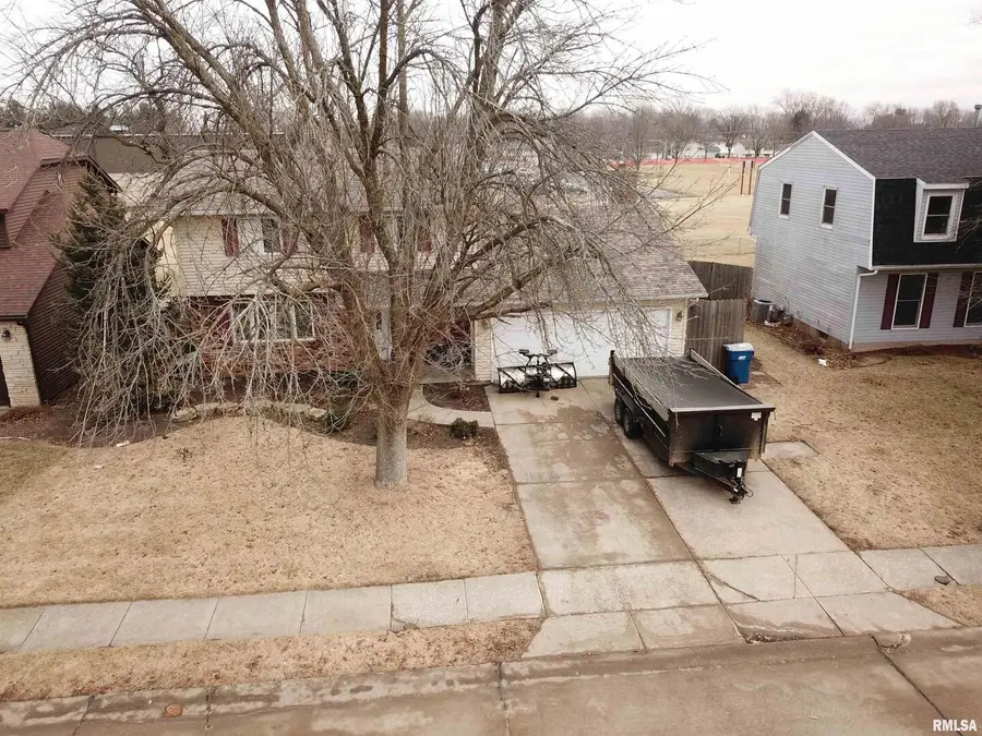 513 S 7th Street, Eldridge, IA 52748 - Image #2