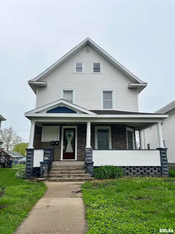 226 2nd Avenue S, Clinton, IA 52732