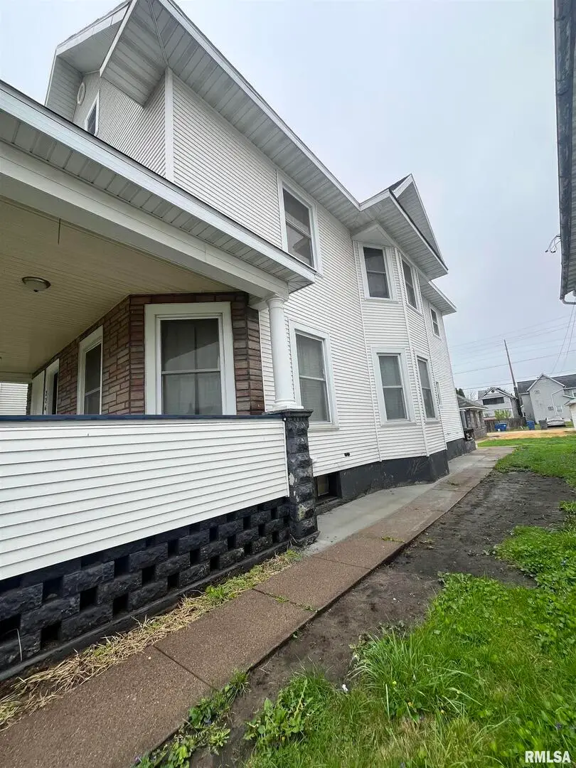 226 2nd Avenue S, Clinton, IA 52732 - Image #2