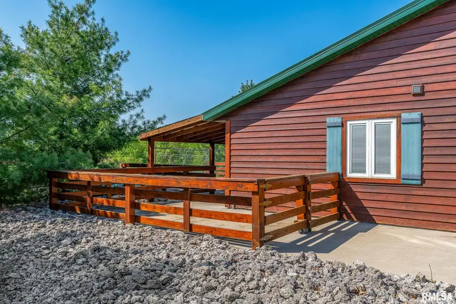 1012 Viaduct Road, Savanna, IL 61074 - Image #2