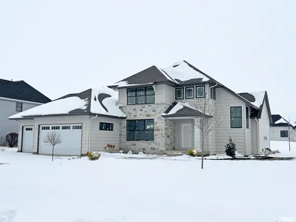 6501 Blackbird Lane, Bettendorf, IA 52722