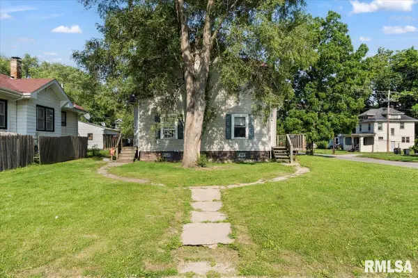 1045-1047 12th Street, Rock Island, IL 61201