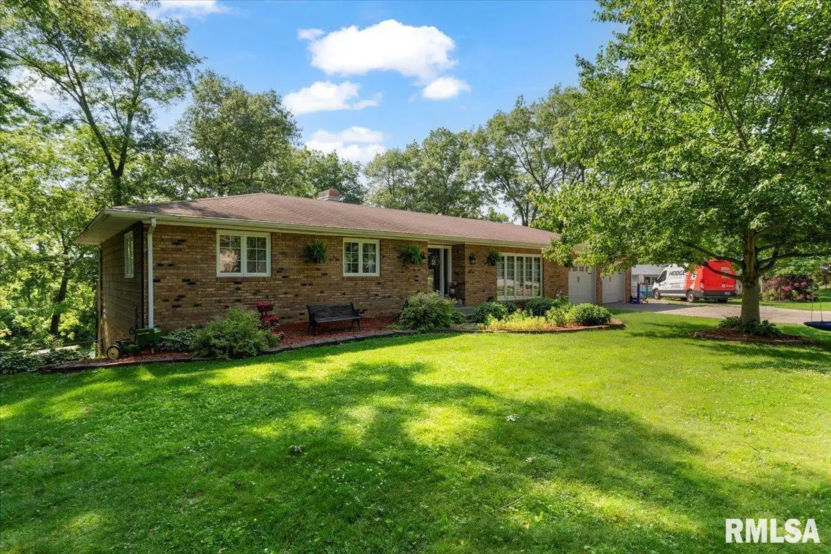 109 Hillcrest Drive, Geneseo, IL 61254-9256 - Image #1