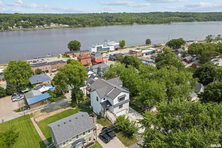 223 N 2nd Street, Le Claire, IA 52753 - Image #3