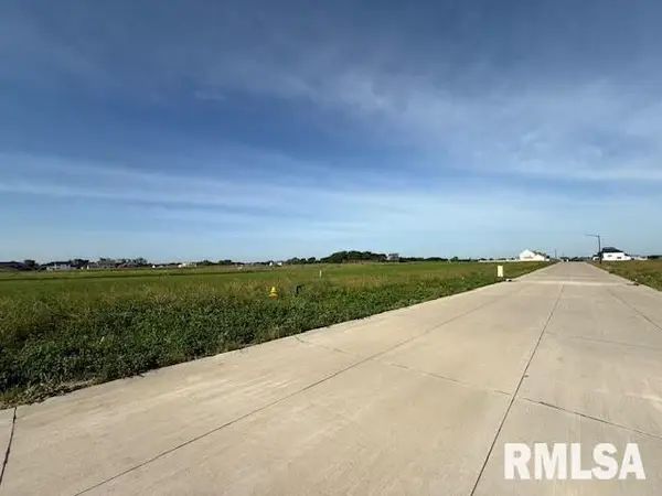 6865 Meghan Avenue, Bettendorf, IA 52722