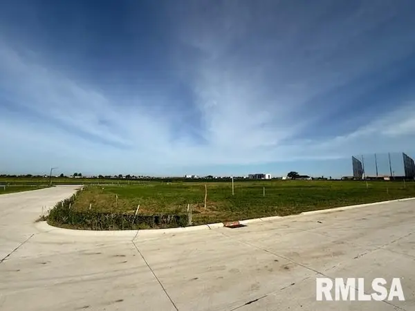 6396 Ryan Road, Bettendorf, IA 52722