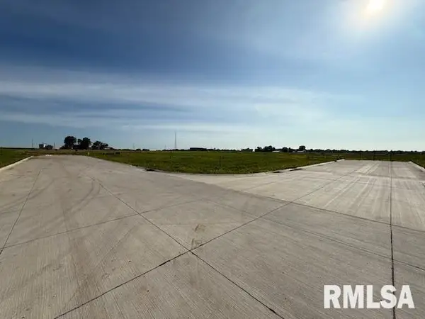 6389 Meyer Road, Bettendorf, IA 52722