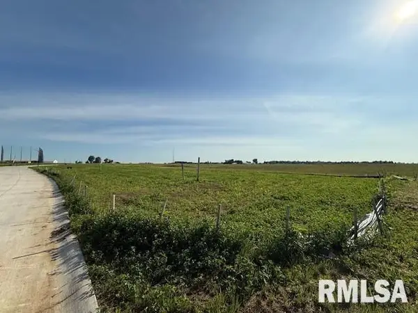 6269 Meyer Road, Bettendorf, IA 52722