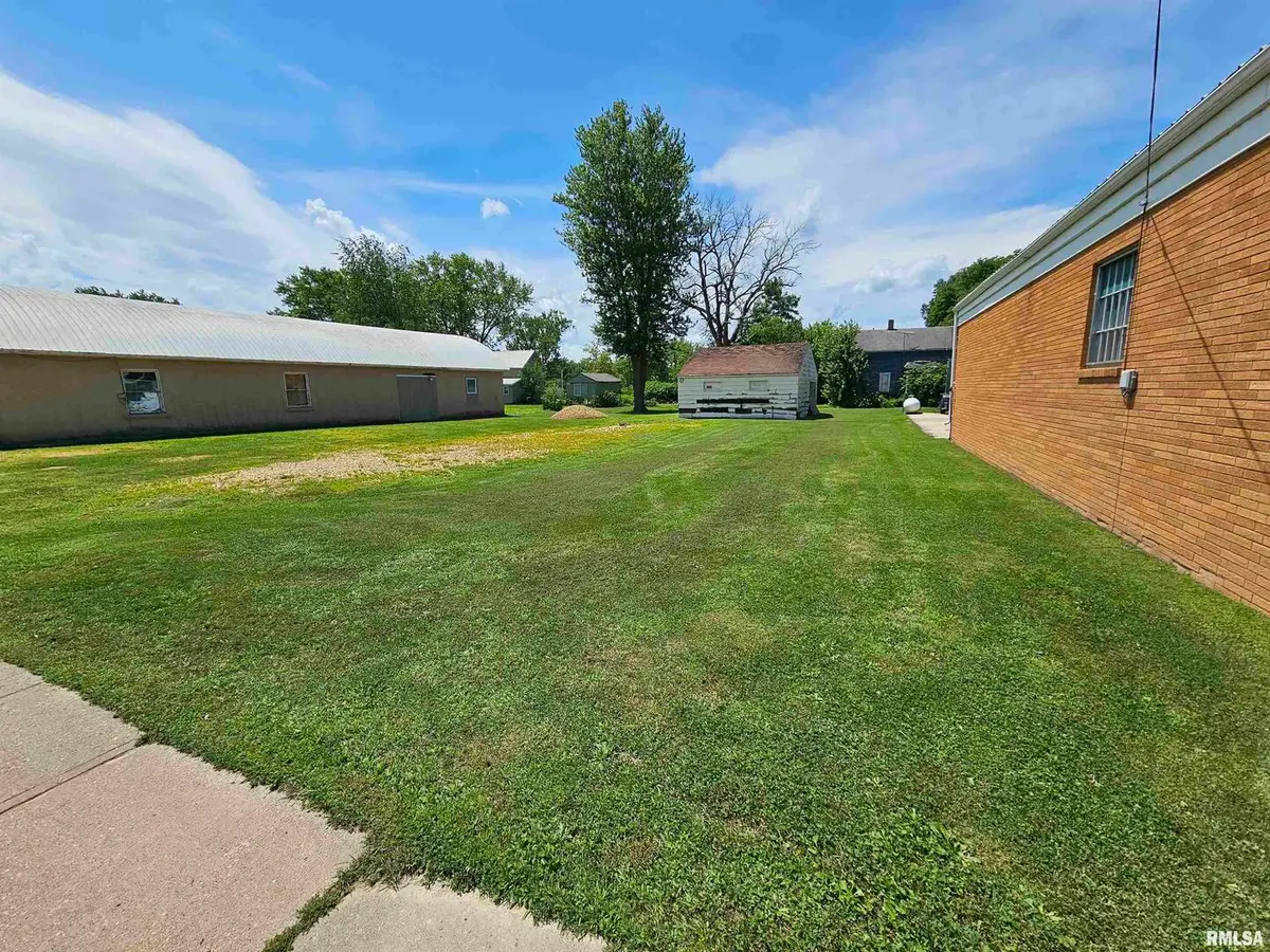 123 Broadway Street, Charlotte, IA 52731 - Image #1