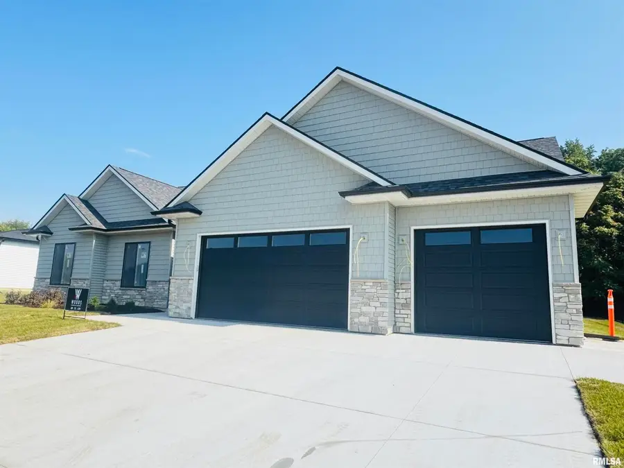 313 Linda Lane, Riverdale, IA 52722 - Image #3