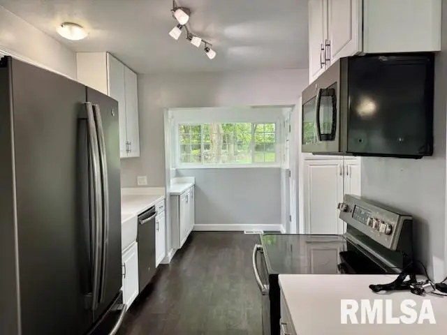 765 9th Avenue S, Clinton, IA 52732 - Image #3