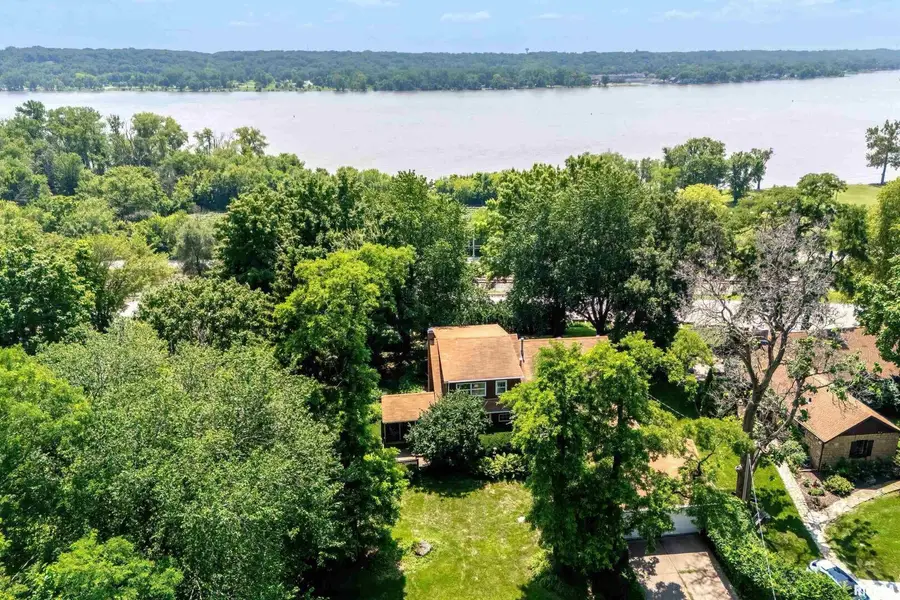 25111 Valley Drive, Pleasant Valley, IA 52767 - Image #2