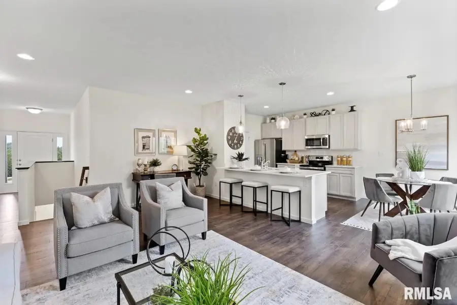 809 Williams Way, Carbon Cliff, IL 61239 - Image #2