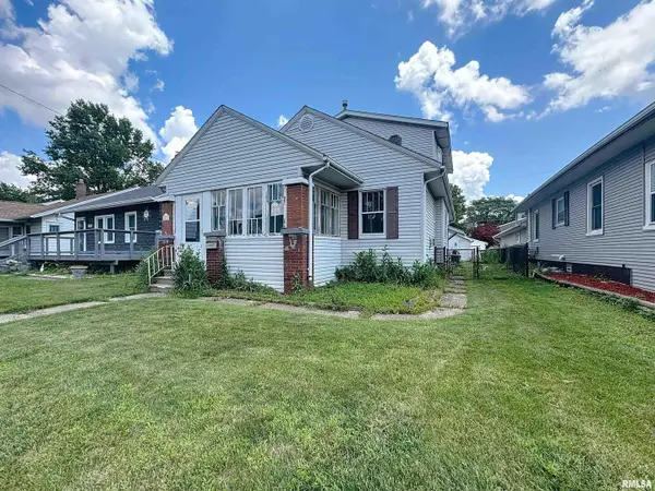 1837 42nd Street, Rock Island, IL 61201-3947