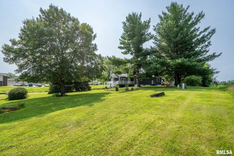 1527 11th Street, Dewitt, IA 52742 - Image #2