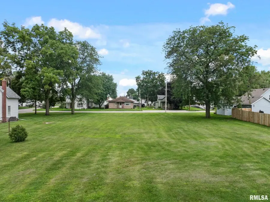 549 E Park Street, Geneseo, IL 61254 - Image #2