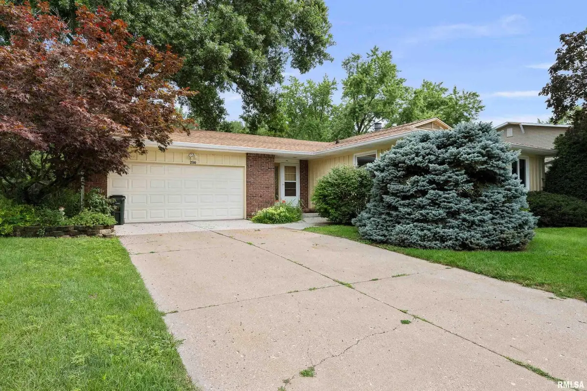 2586 E George Washington Boulevard, Davenport, IA 52803 - Image #1